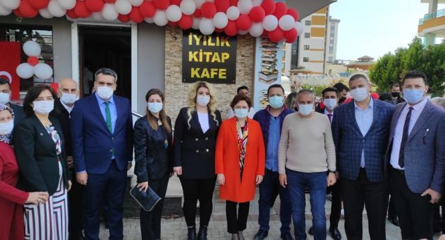 İyilik Kitap Kafe’ Projesi muhteşem bir törenle açıldı