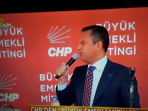 16.MİLYON EMEKLİNİN SESİNİ DUYURMAK İÇİN, BİNLERCE EMEKLİ ANKARA MİTİNGİNDE