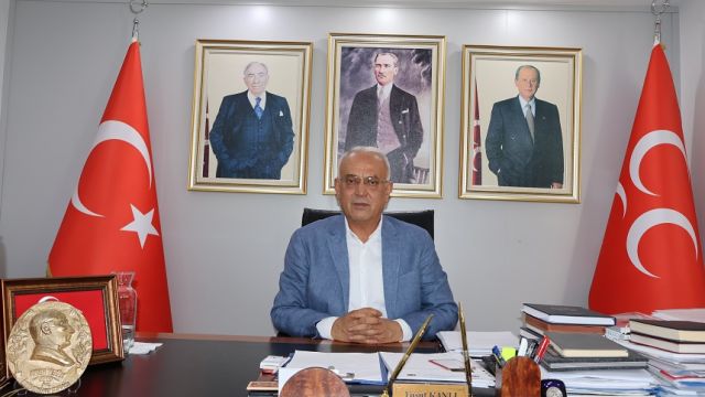 “Zeydan bey Adana’yı, vatandaşlarımızı yine sloganlarla, algılarla, hayallerle oyalıyor”